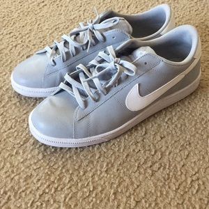 Men’s Nike casual sneakers